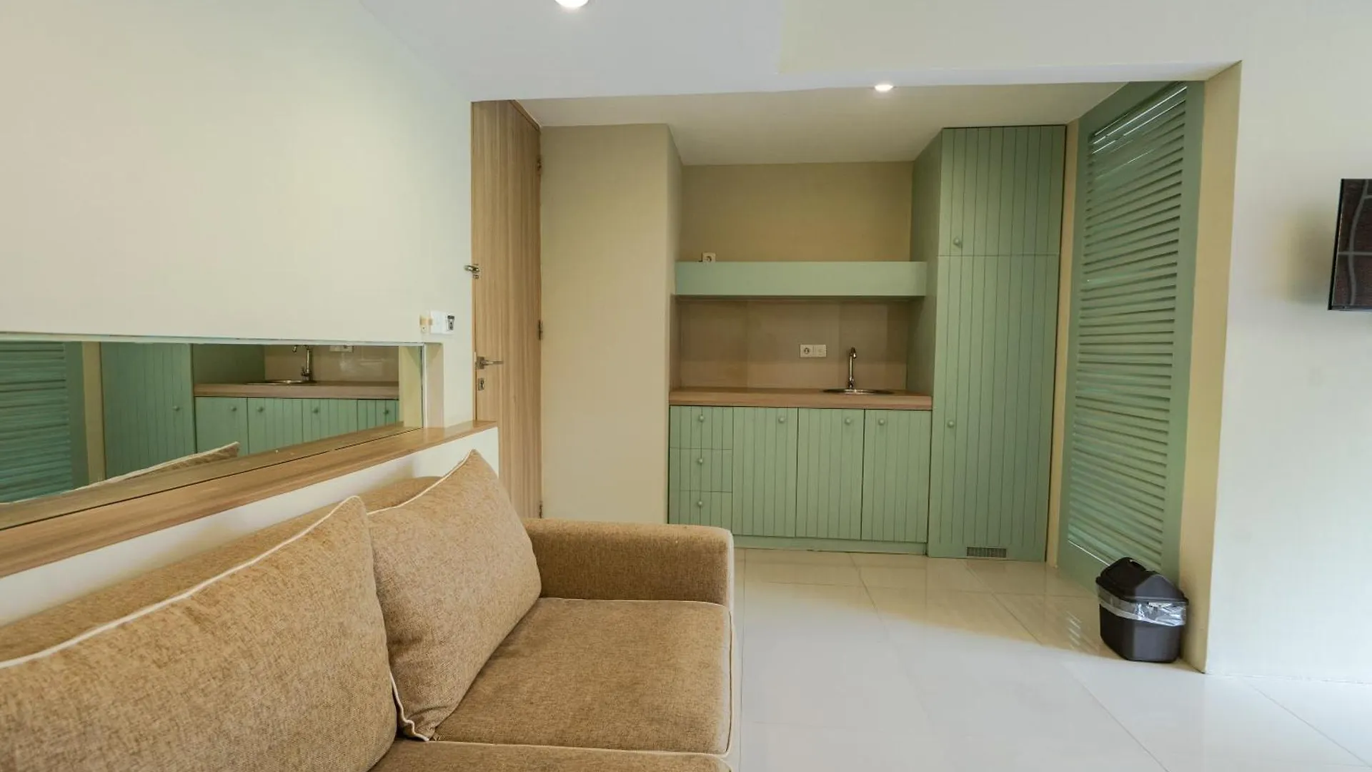 Sans Vibes Astana Residence Seminyak ホテル
