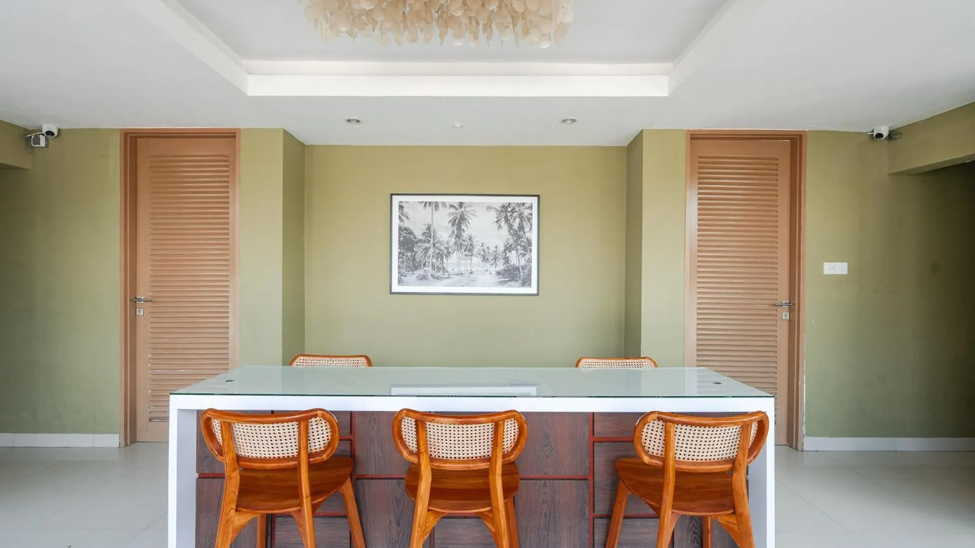 Sans Vibes Astana Residence Seminyak ホテル