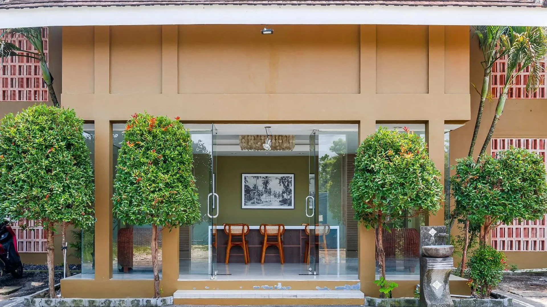 ホテル Sans Vibes Astana Residence Seminyak